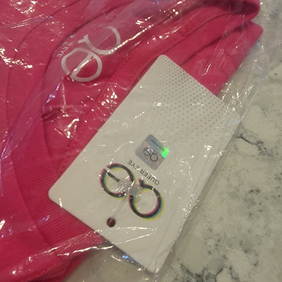 Queer Eye Official Magenta Human Tee Pride Collection Size XS NWT! - Picture 5 of 7